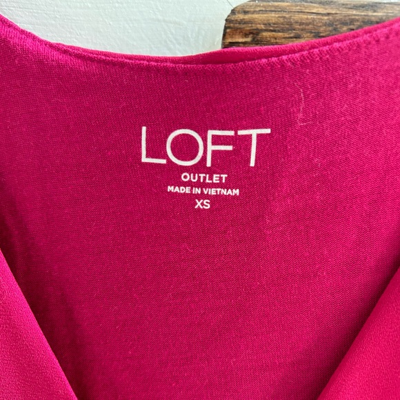 Bright pink LOFT Outlet top, size XS - Picture 3 of 8